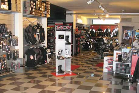 Foto Negozio MotoAbbigliamento Altopascio Foto Negozio MotoAbbigliamento Altopascio